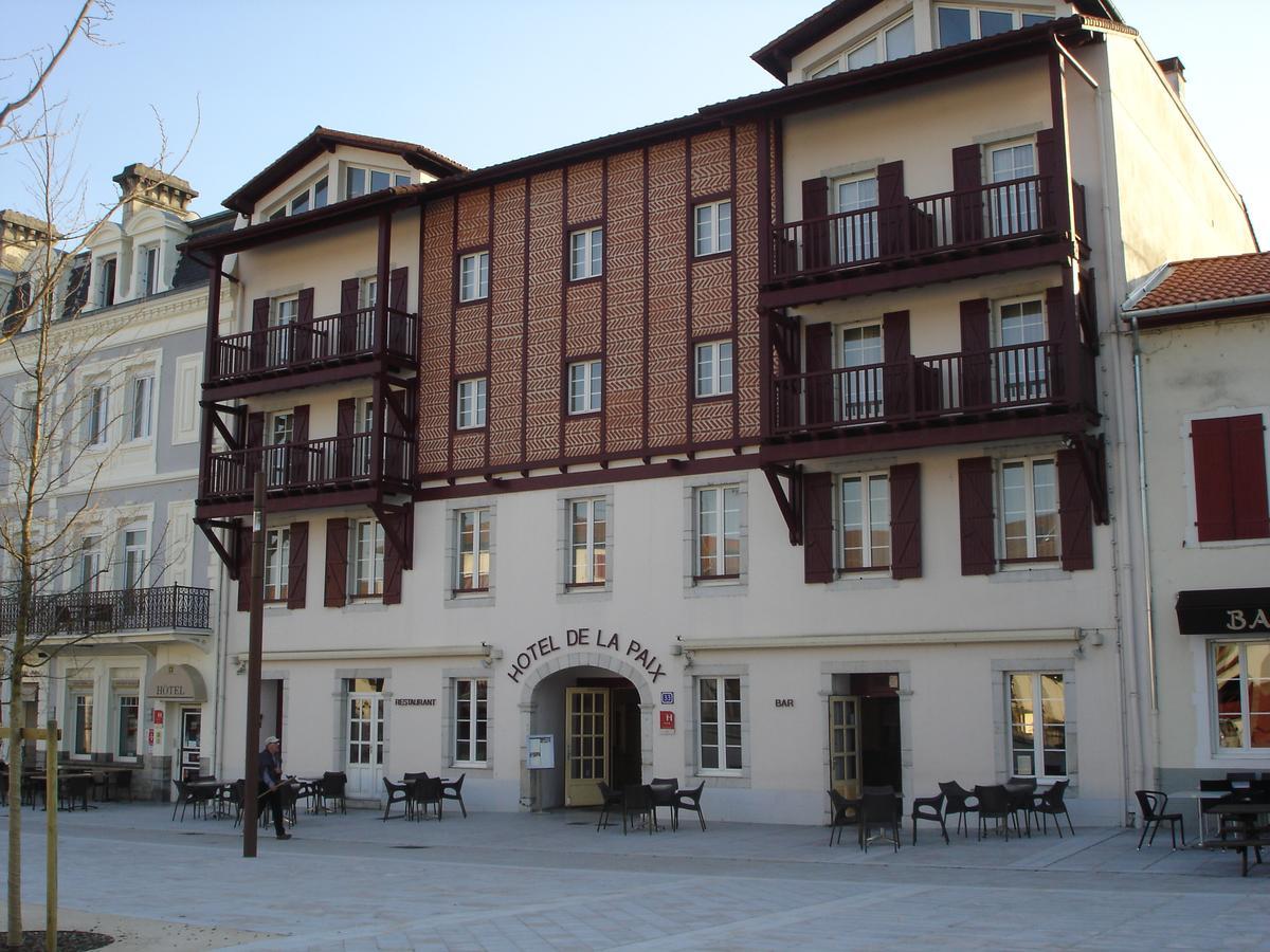 Hotel-Restaurant De La Paix Saint-Palais  Exterior photo